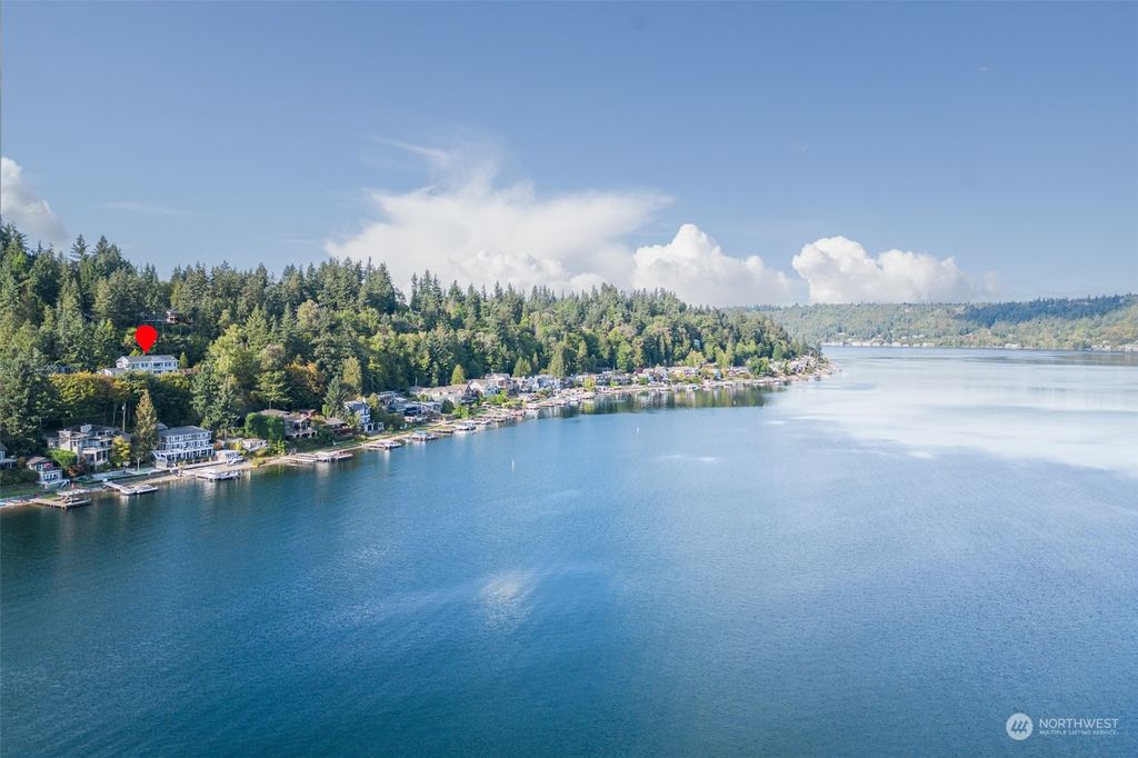 Photo of 670 W Lake Sammamish Pkwy Ne Pkwy, Bellevue, WA 98008 (MLS # 2160636)
