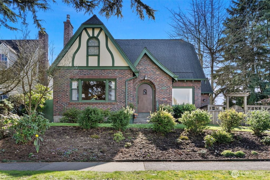 Photo of 3324 N 28th Street, Tacoma, WA 98407 (MLS # 2484450)