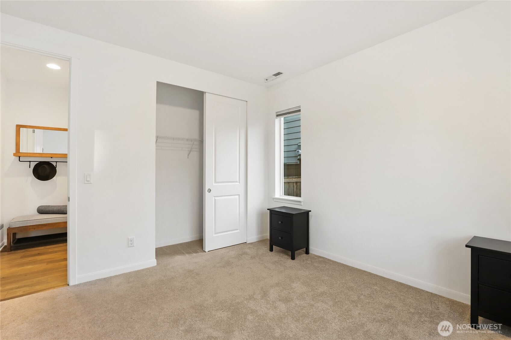 2463 NE Athlon Court