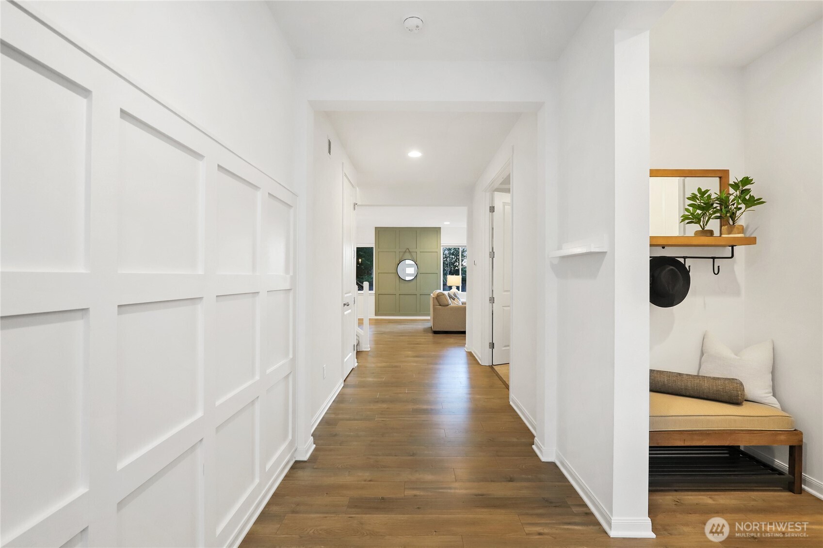 2463 NE Athlon Court