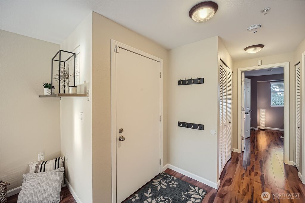 Photo of 11002 SE Petrovisky #I201, Renton, WA 98055 (MLS # 2408381)