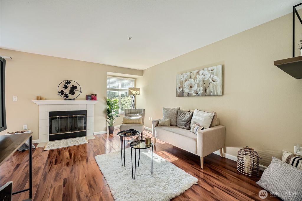 Photo of 11002 SE Petrovisky #I201, Renton, WA 98055 (MLS # 2408381)