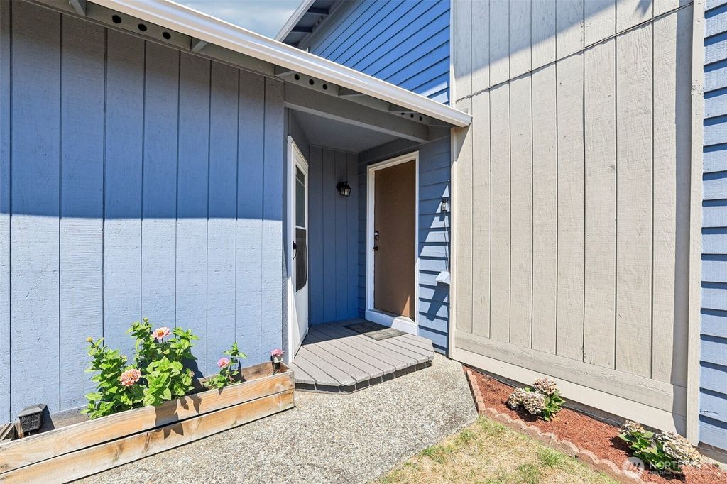 Photo of 24432 15th Avenue S, Des Moines, WA 98198 (MLS # 2411896)