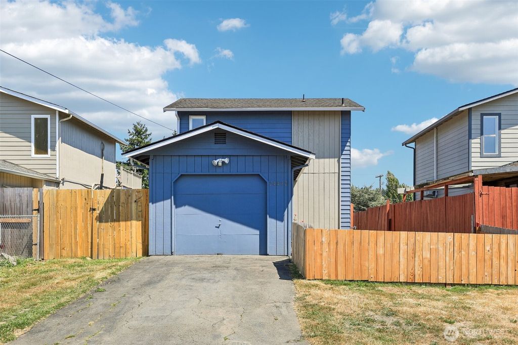 Photo of 24432 15th Avenue S, Des Moines, WA 98198 (MLS # 2411896)