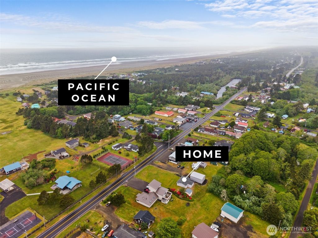 Photo of 1642 State Route 105, Aberdeen, WA 98595 (MLS # 2523547)