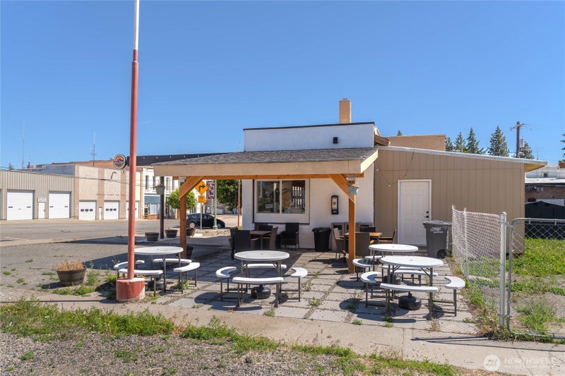 108 N Chelan Avenue