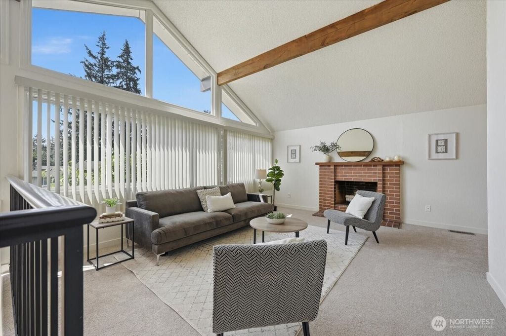 Photo of 12214 NE 138th Place, Kirkland, WA 98034 (MLS # 2521723)