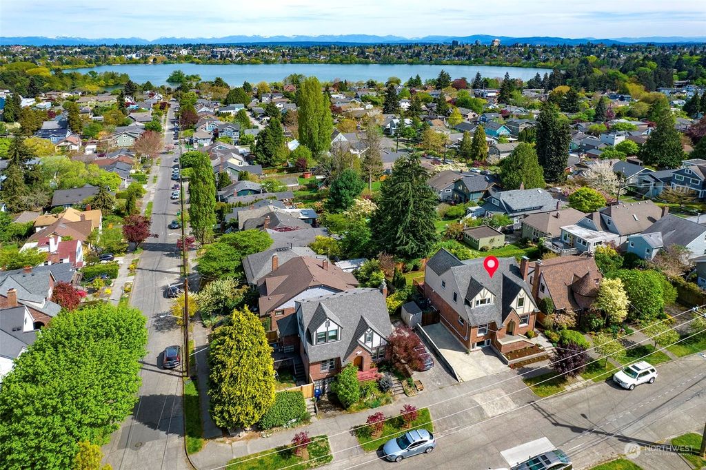 Photo of 6816 Dayton Avenue N, Seattle, WA 98103 (MLS # 2226620)