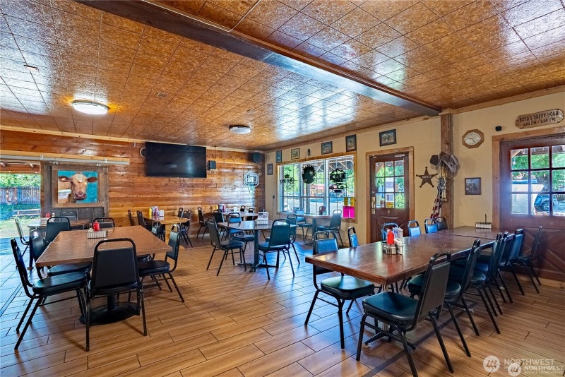 1454 Old Hwy 97