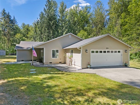Photo of 8816 324th St E ST, Eatonville, WA 98328 (MLS # 2538554)