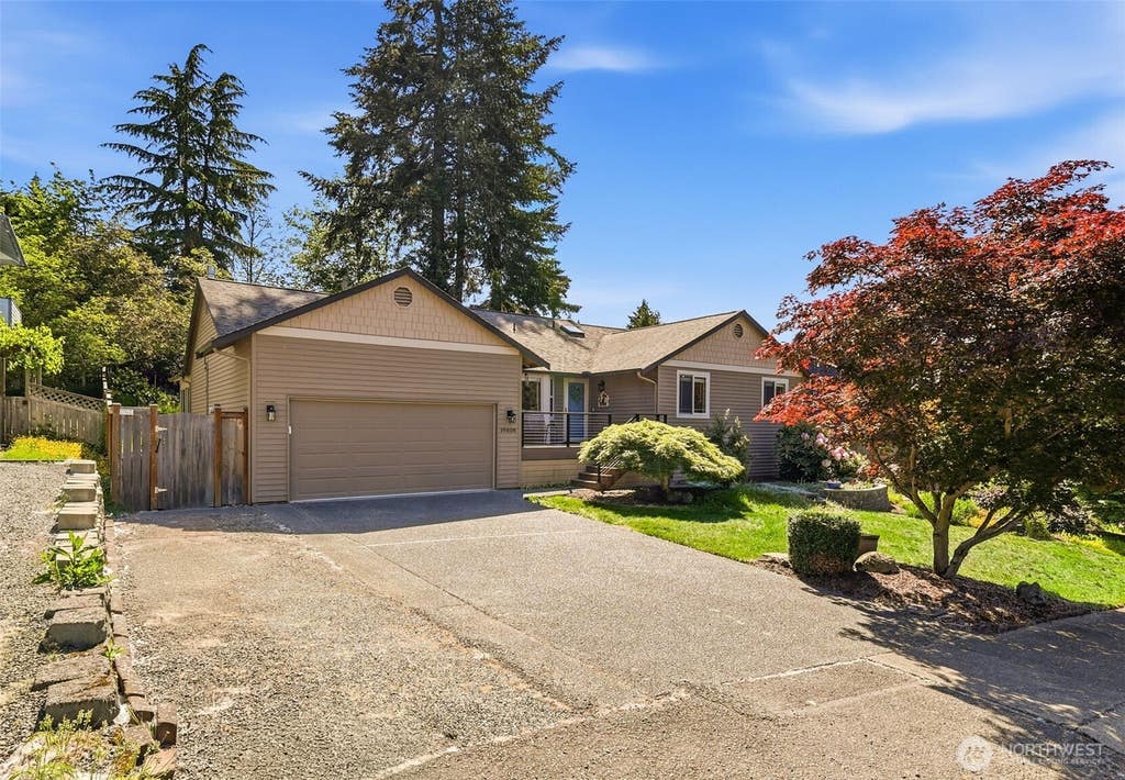 Photo of 19808 137th Avenue SE, Renton, WA 98058 (MLS # 2571469)