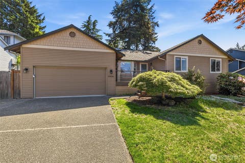 Photo of 19808 137th Avenue SE, Renton, WA 98058 (MLS # 2571469)
