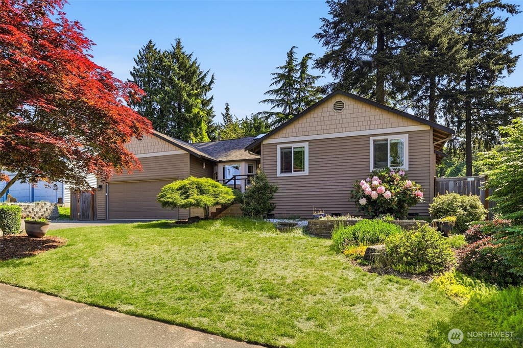 Photo of 19808 137th Avenue SE, Renton, WA 98058 (MLS # 2571469)