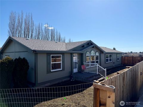 Photo of 505 NW Portland Street, Wilbur, WA 99185 (MLS # 2488324)