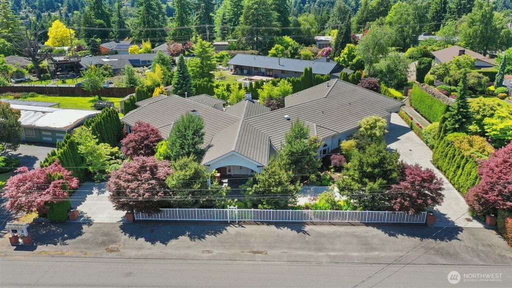 Photo of 18737 63rd Avenue NE, Kenmore, WA 98028 (MLS # 2388217)