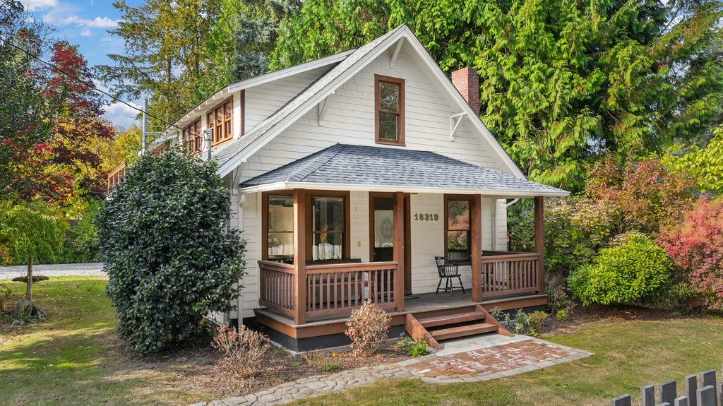 Photo of 18319 Vashon Highway Hwy SW, Vashon, WA 98070 (MLS # 2599892)