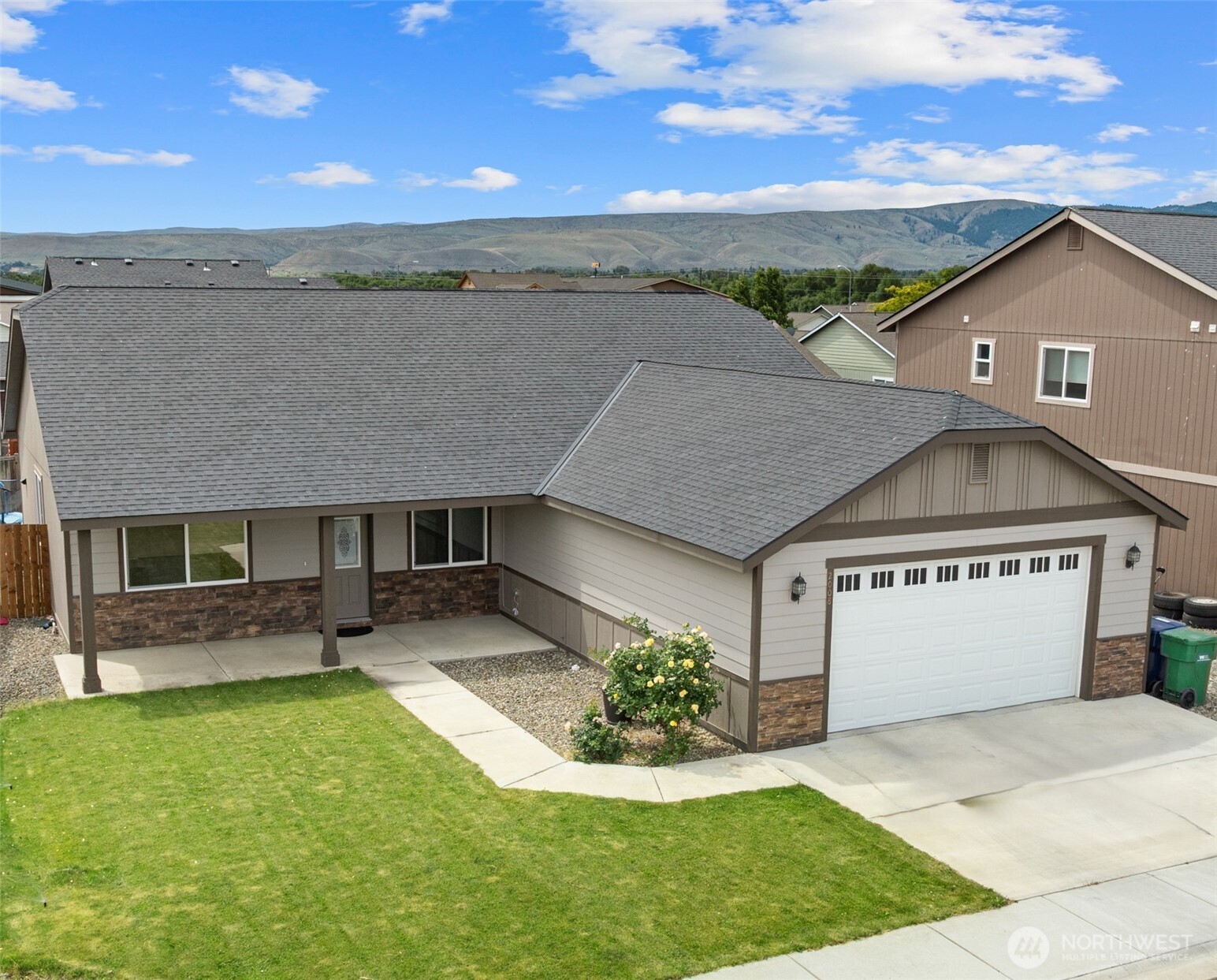 2008 W Sunnyview Lane