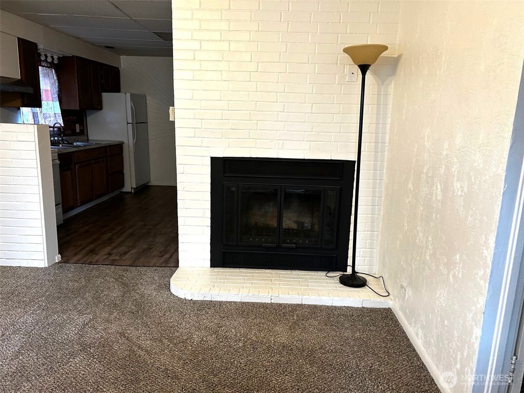 Photo of 537 16th Ave, Longview, WA 98632 (MLS # 2469871)