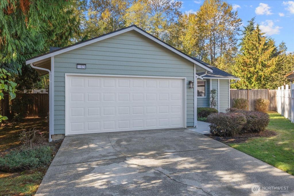 Photo of 11024 17th Place W, Everett, WA 98204 (MLS # 2446003)