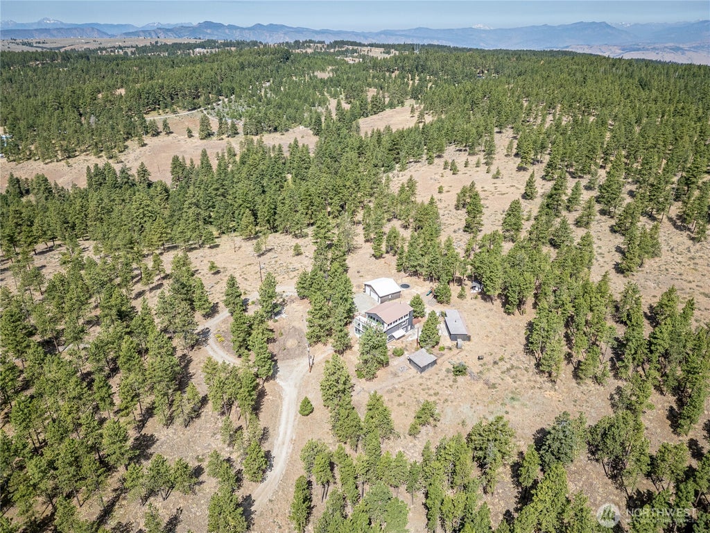 Photo of 107 Pioneer Lane, East Wenatchee, WA 98802 (MLS # 2557111)