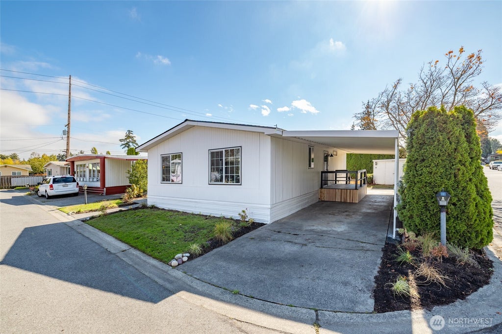 Photo of 225 NE Ernst Street #49, Oak Harbor, WA 98277 (MLS # 2590641)