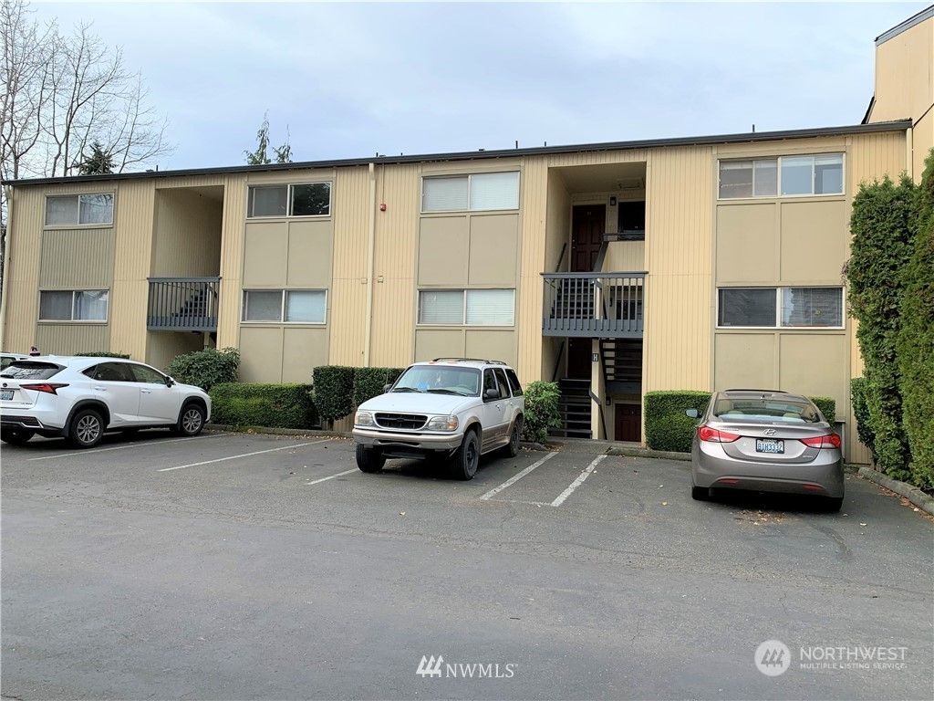 Photo of 31003 14th Avenue S #H6, Federal Way, WA 98003 (MLS # 2021876)