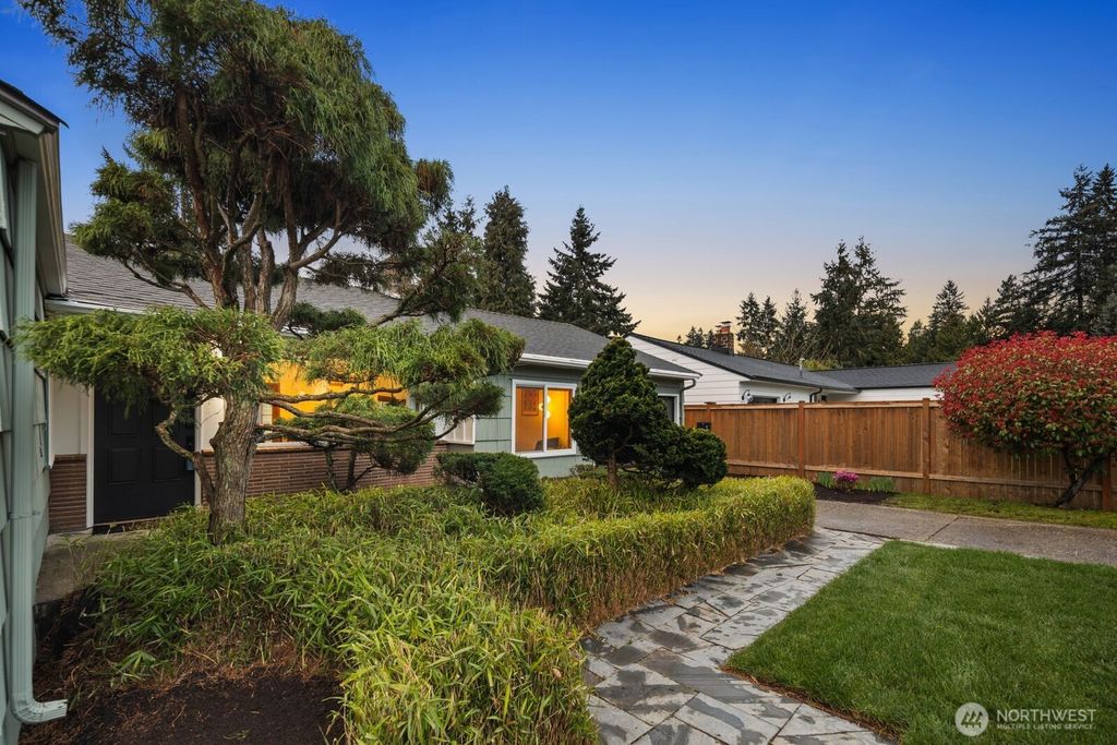 Photo of 2321 NE 128th Street, Seattle, WA 98125 (MLS # 2500847)