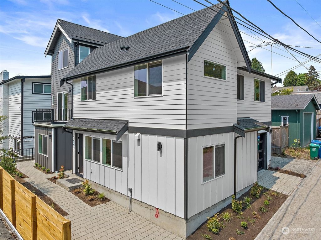 Photo of 4432 47th Avenue SW, Seattle, WA 98116 (MLS # 2070430)