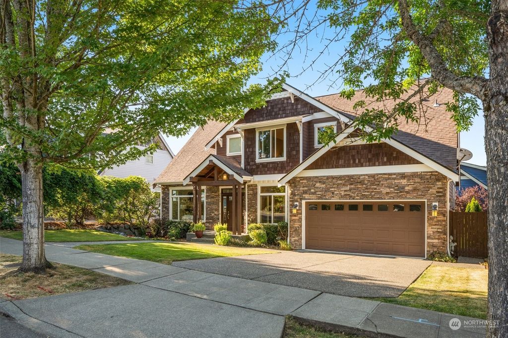 Photo of 3234 NE 100th Street, Seattle, WA 98125 (MLS # 2267552)