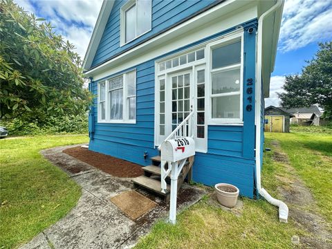 A home in Hoquiam