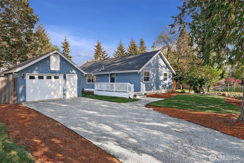 Photo of 14606 16th Avenue SW, Burien, WA 98166 (MLS # 2511390)