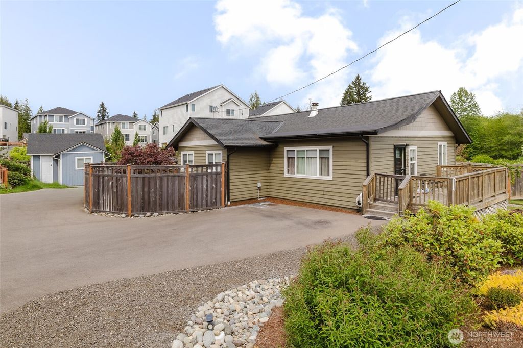Photo of 880 Hogan Lane, Bremerton, WA 98311 (MLS # 2520716)