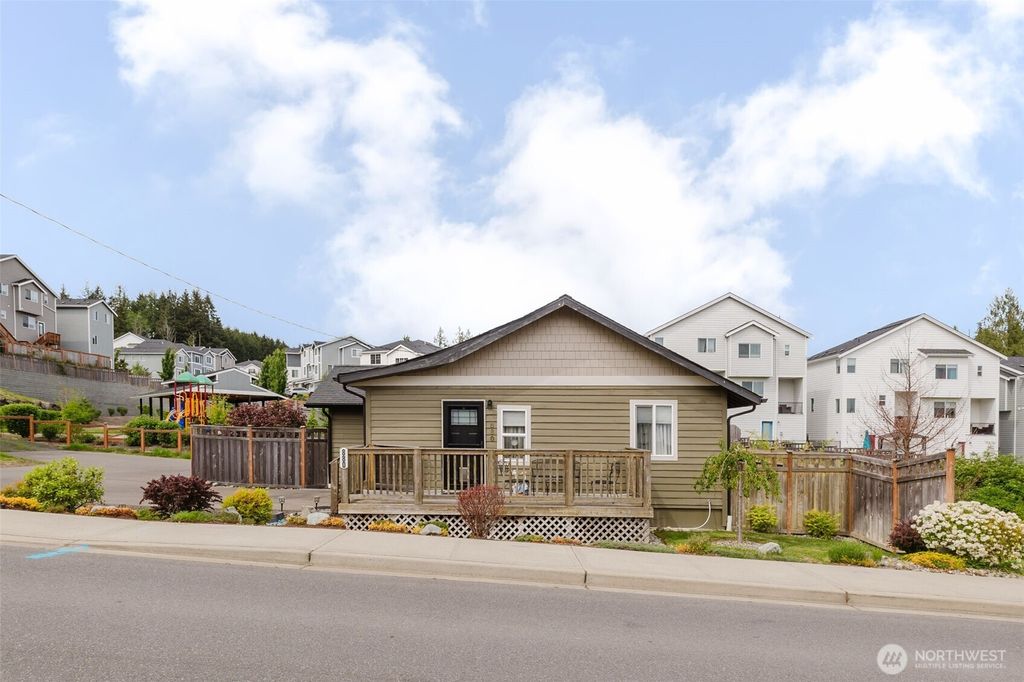 Photo of 880 Hogan Lane, Bremerton, WA 98311 (MLS # 2520716)