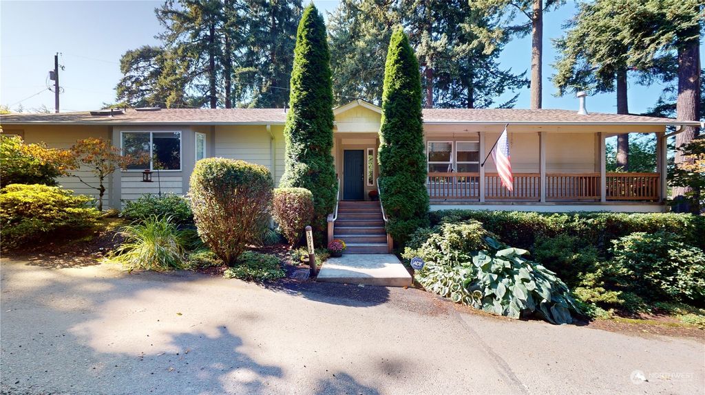 Photo of 19717 39th Avenue S, SeaTac, WA 98188 (MLS # 2172166)