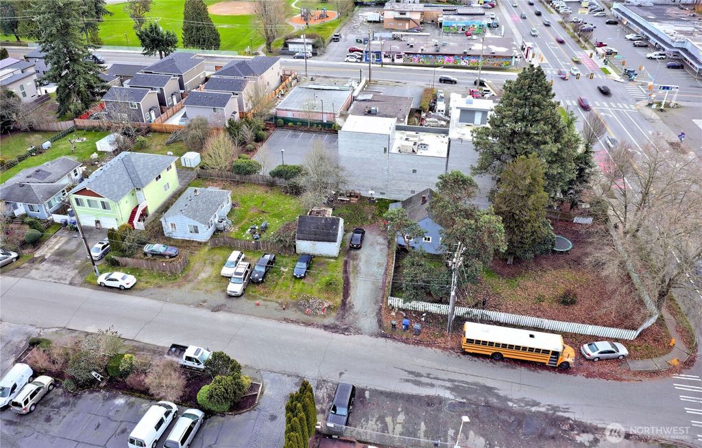 Photo of 13502 Ambaum Boulevard SW, Burien, WA 98146 (MLS # 2492548)