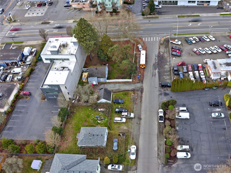 13502 Ambaum Boulevard SW