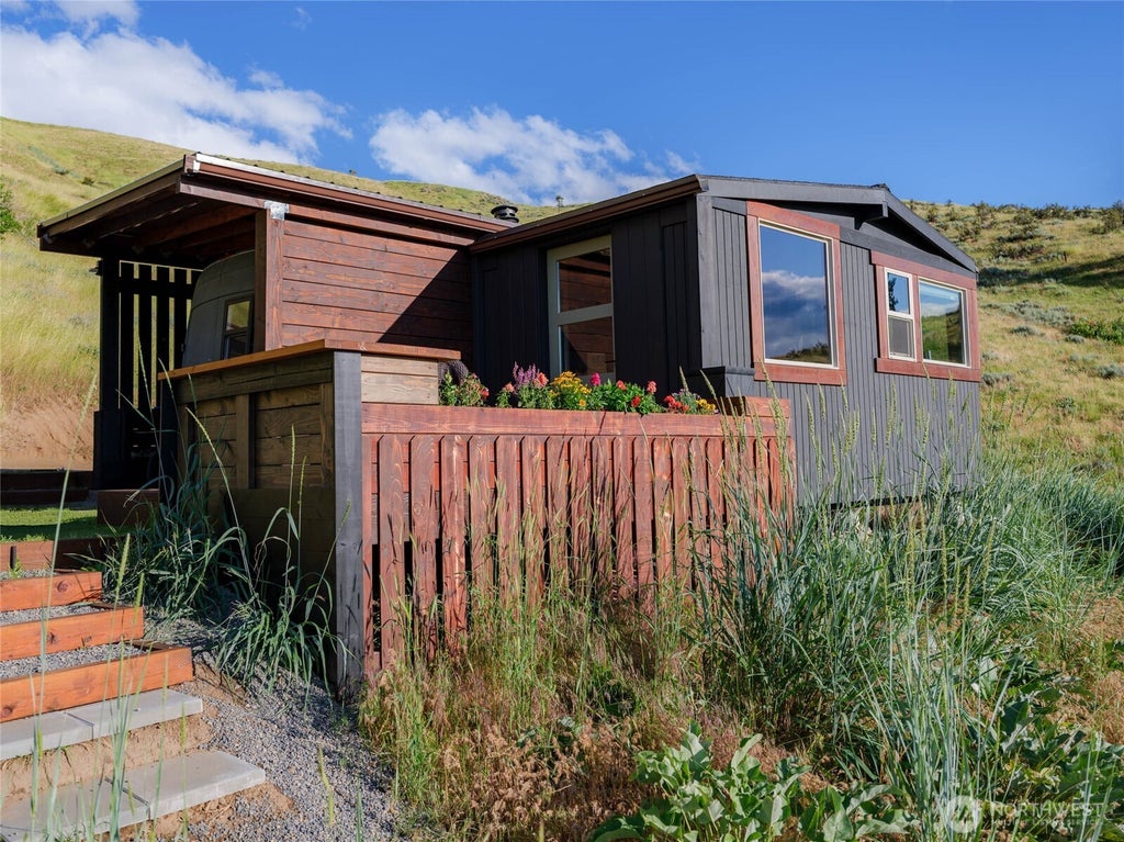 Photo of 6993 Nahahum Canyon Road, Cashmere, WA 98815 (MLS # 2539751)