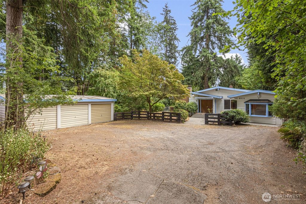Photo of 5531 NE 193rd Street, Kenmore, WA 98028 (MLS # 2406356)