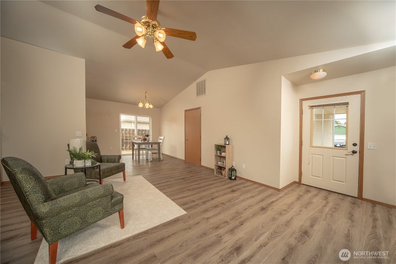 608 E Remington Drive
