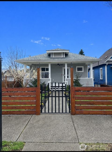 Photo of 234 S Ferry Avenue, Monroe, WA 98272 (MLS # 2495147)