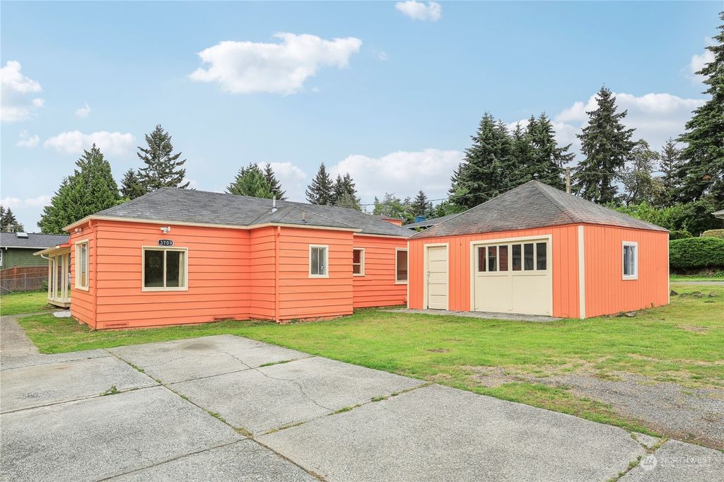 Photo of 3709 S 162nd Street, SeaTac, WA 98188 (MLS # 2238594)