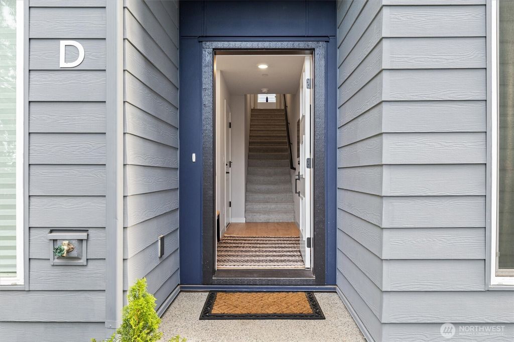 Photo of 2126 N 147th Street #D, Shoreline, WA 98133 (MLS # 2424151)