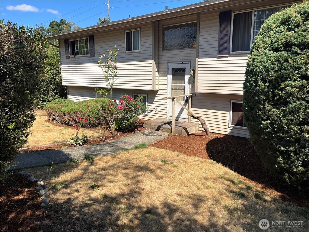 Photo of 6225 S Cheyenne Street, Tacoma, WA 98409 (MLS # 2566813)