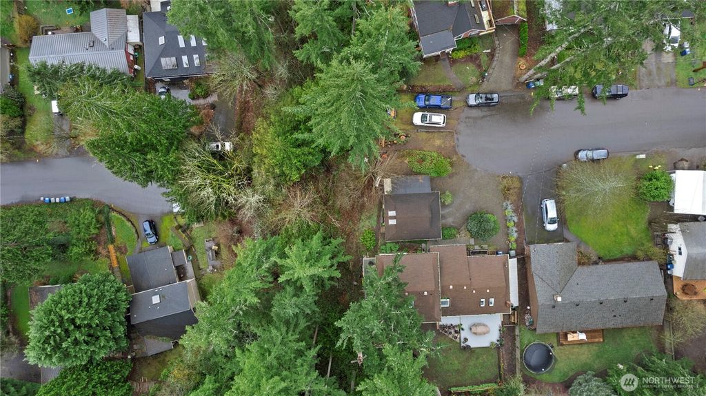 Photo of 3575 NE 209th Avenue, Sammamish, WA 98074 (MLS # 2348880)