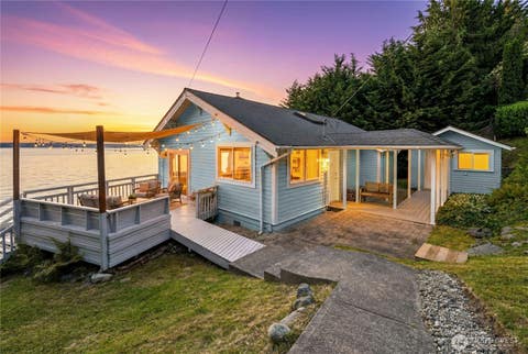 Photo of 10932 Vashon Hwy HWY SW, Vashon, WA 98070 (MLS # 2544317)