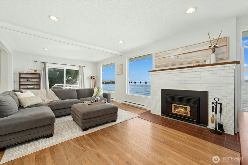 10932 Vashon Hwy SW