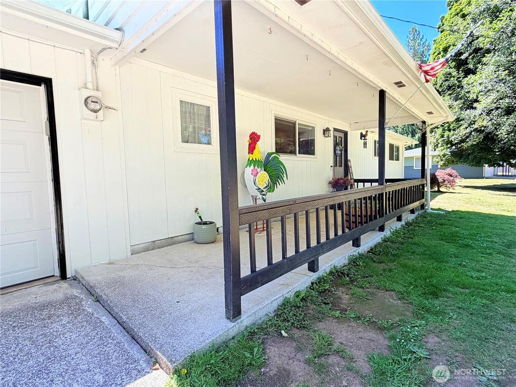 Photo of 103 Garden Hill Road W, Elma, WA 98541 (MLS # 2560404)