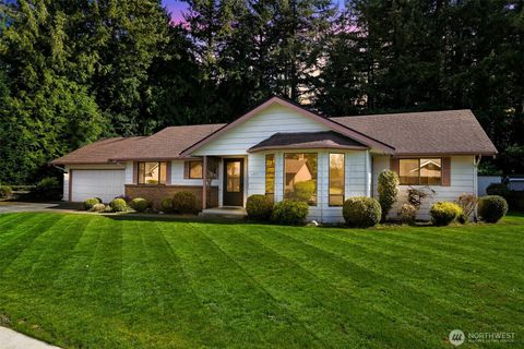 Photo of 1711 Village Drive, Lynden, WA 98264 (MLS # 2512111)