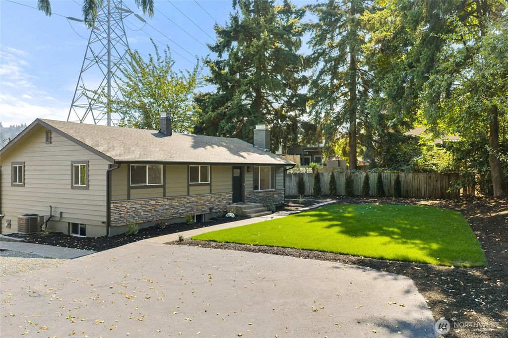 Photo of 12215 SE 35th Street, Bellevue, WA 98006 (MLS # 2432948)