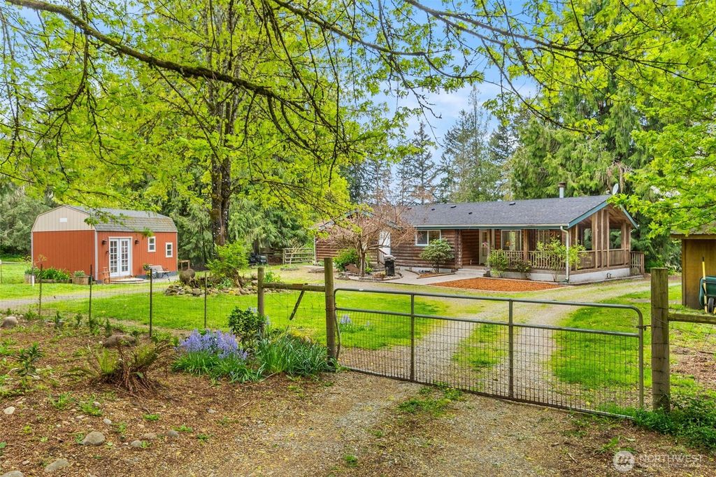 Photo of 35308 16th Avenue Ct S, Roy, WA 98580 (MLS # 2516173)